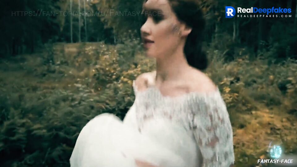 Runaway bride Jessica Alba sucked a stranger