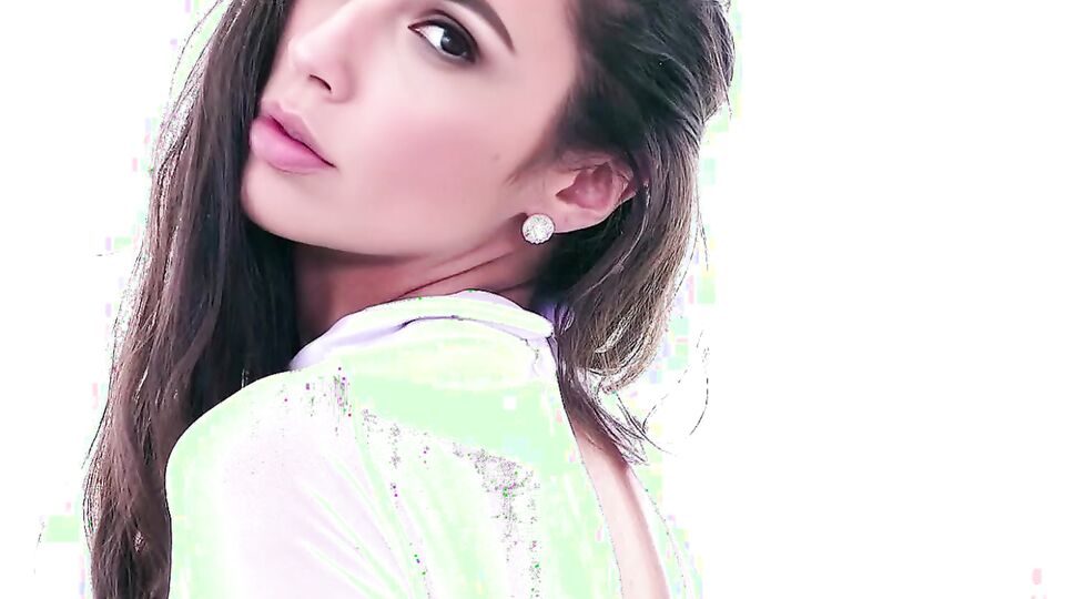 Gal Gadot worships a big black cock / Interracial Sex